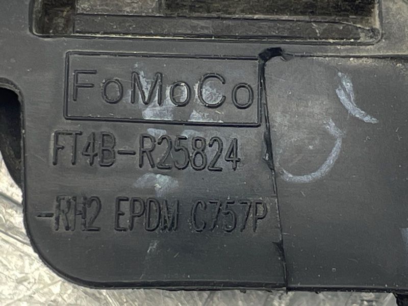 Направляюча скла дверей FT4BR25824 Ford Edge