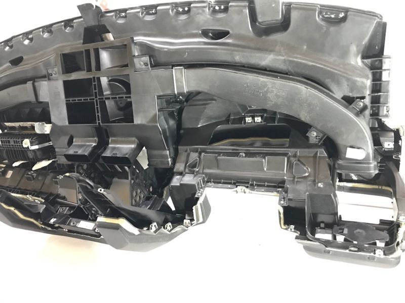 Торпедо з подушкою безпеки 7P1857003GHR2 Volkswagen Touareg