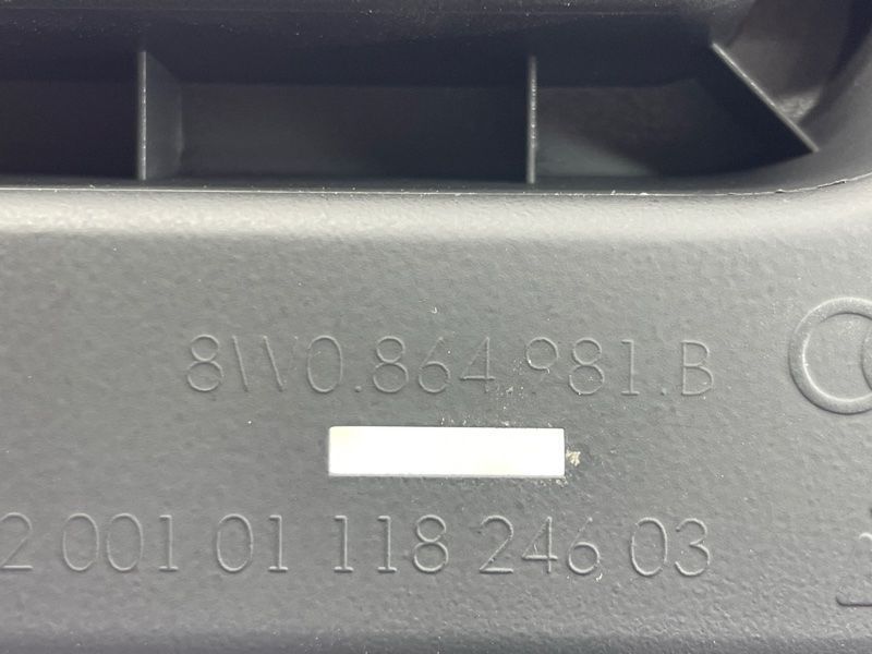 Ящик центральної консолі 8W0864981B Audi A4 Allroad