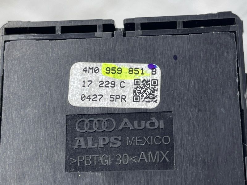 Блок кнопок стеклоподъемников двери 4M0959851B Audi Q7
