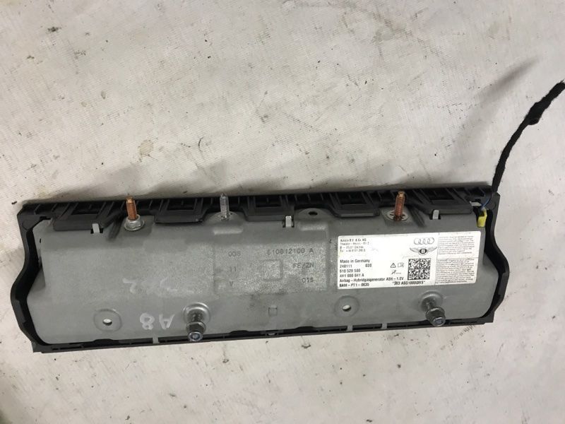 Подушка безпеки водія в коліна airbag 4H1880841A Audi A8