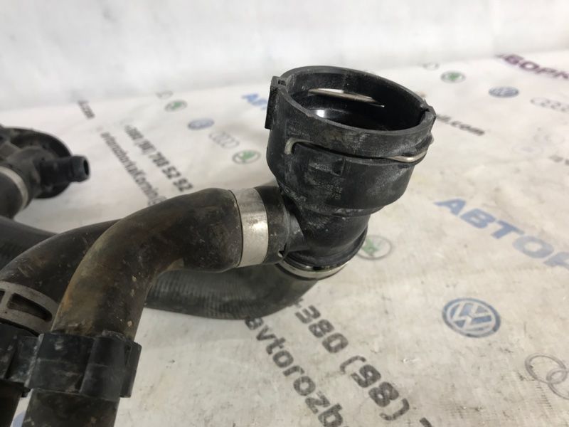 Патрубок системы охлаждения 31439747 Volvo XC60