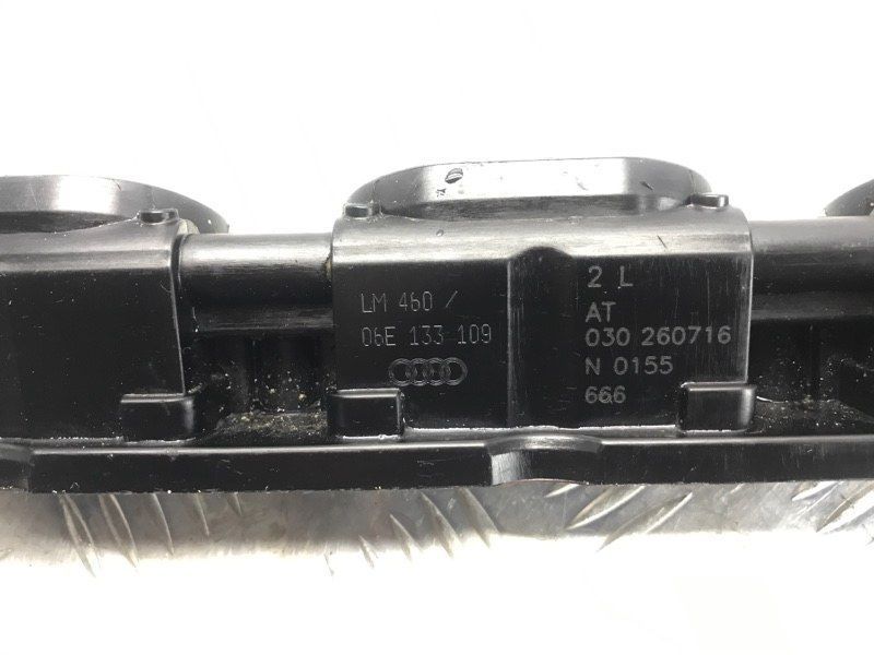 Колектор впускний 06E133109AT Audi A6