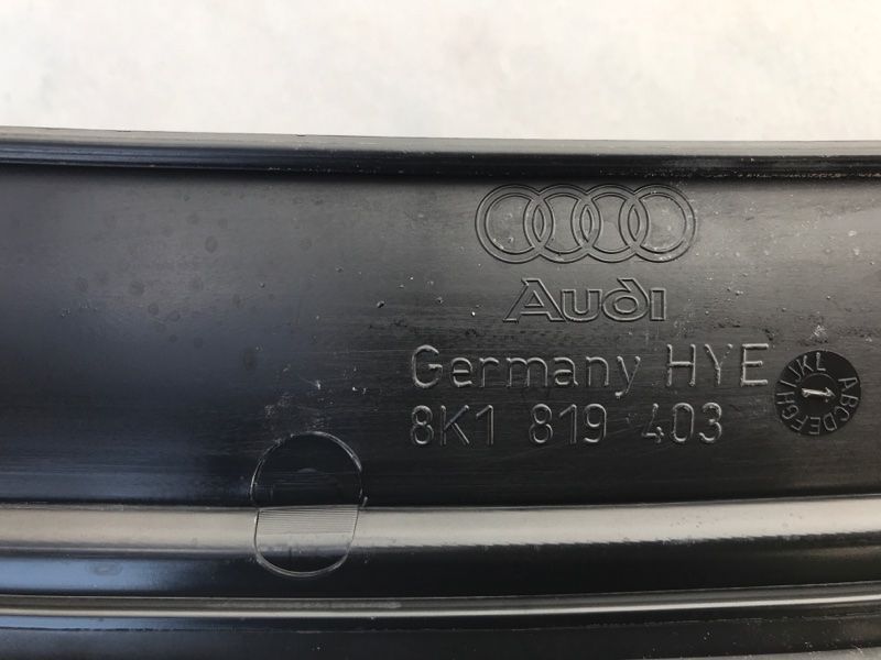 Водовідвідний щиток 8K1819403 Audi A4 Allroad