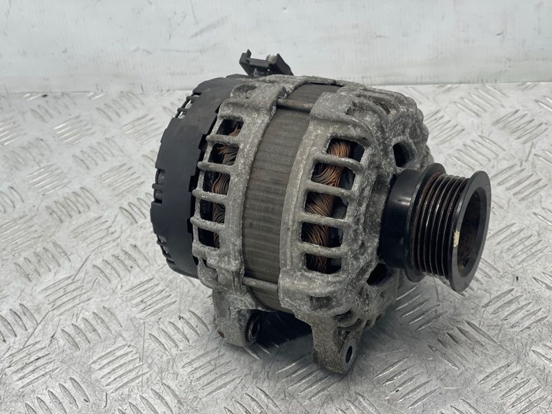 Генератор 30659580 Volvo XC90