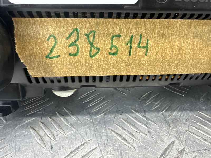 Комбінація приладів Audi Q7