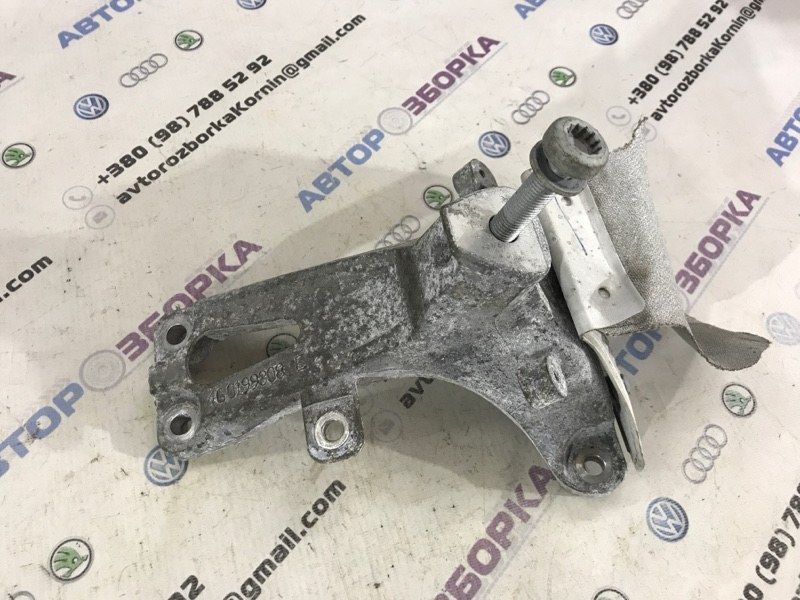 Опора / кронштейн двигуна 4G0199308E Audi A6