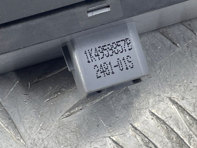 Блок кнопок стеклоподъемников двери 1K4959857B Volkswagen CC