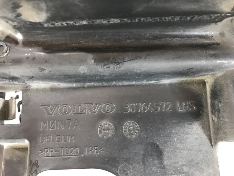Повітропровід радіатора 30764572 Volvo XC60