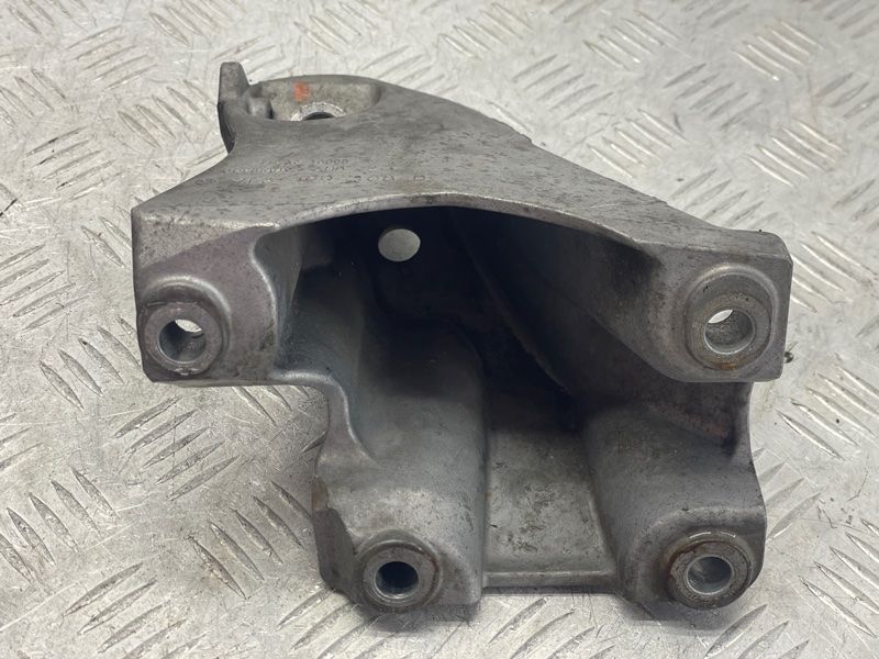 Опора / Кронштейн двигателя 7L6199308D Audi Q7