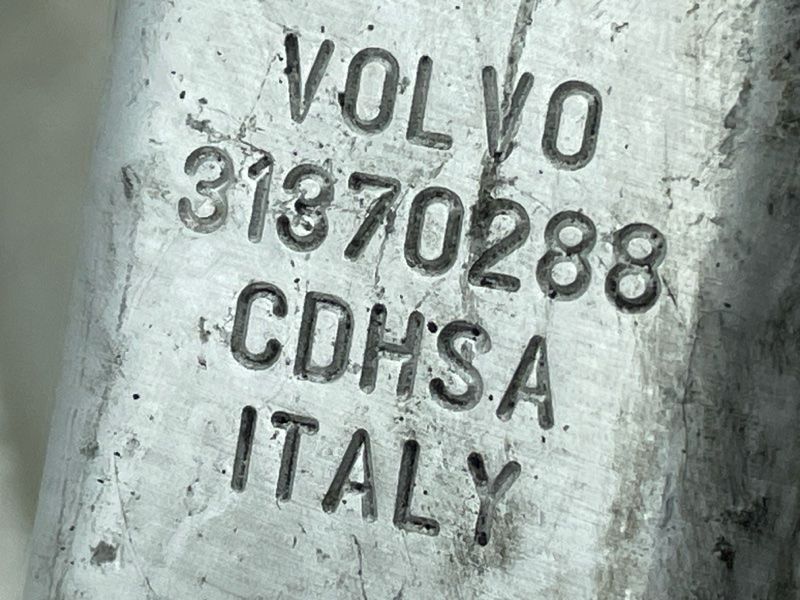 Патрубок інтеркулера 31370288 Volvo XC90
