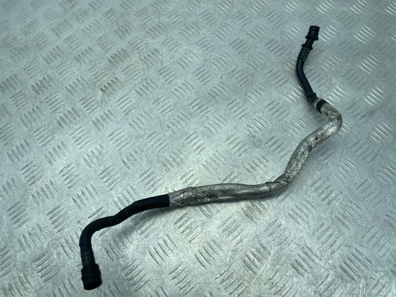 Трубка вакуумна 7P0131055 Volkswagen Touareg