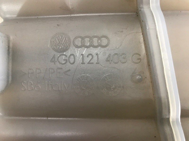 Розширювальний бачок 4G0121403G Audi A6 Audi A6, Audi A7, Audi RS7, Audi S6, Audi S7