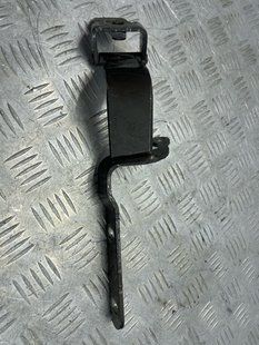 Петля кришки багажника 4G8827300 Audi A7