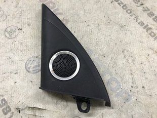 Угловая накладка зеркала двери внутренняя 8K0035423A Audi S4
