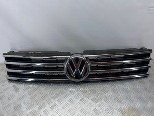 Решітка радіатора 7P6853651JZLL Volkswagen Touareg