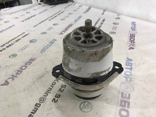 Опора / подушка двигуна 7L8199131A Audi Q7