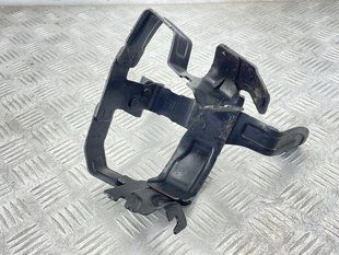 Кронштейн насоса гидроусилителя руля 31280634 Volvo XC60