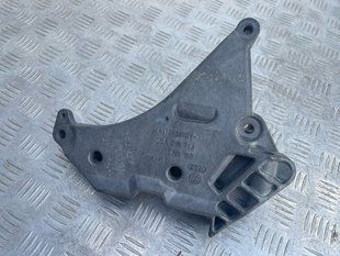 Кронштейн опоры двигателя 03L199207 Volkswagen Tiguan