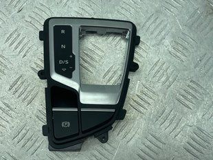 Накладка селектора АКПП 4M1713111FMNC Audi Q7