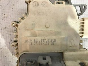 Замок передніх дверей 8J1837016D Audi A6