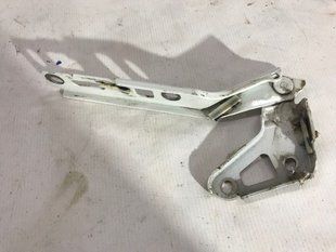 Петля капота 4L0823302 Audi Q7