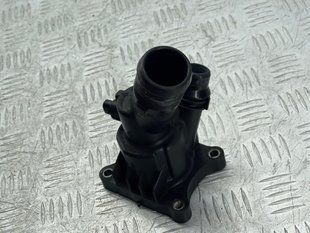 Корпус термостата 31439968 Volvo XC90
