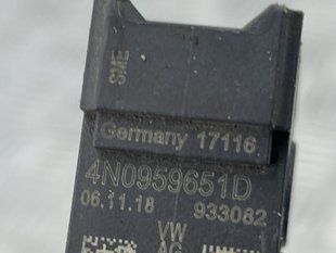 Датчик удара 4N0959651D Audi A6