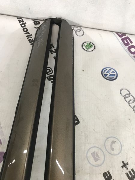 Молдинг лобового скла 39857470 Volvo XC60