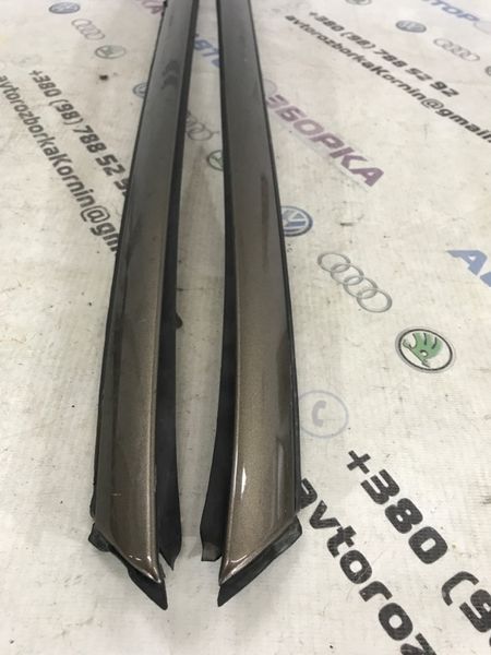 Молдинг лобового скла 39857470 Volvo XC60