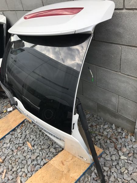Крышка багажника 39818090 Volvo XC60
