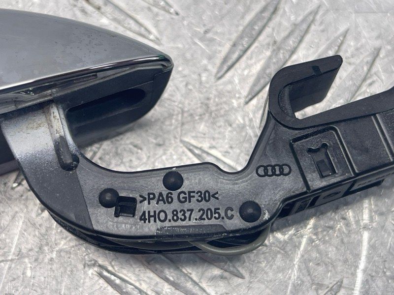 Ручка дверей (keyless) зовнішня 4H0837205C Audi A8