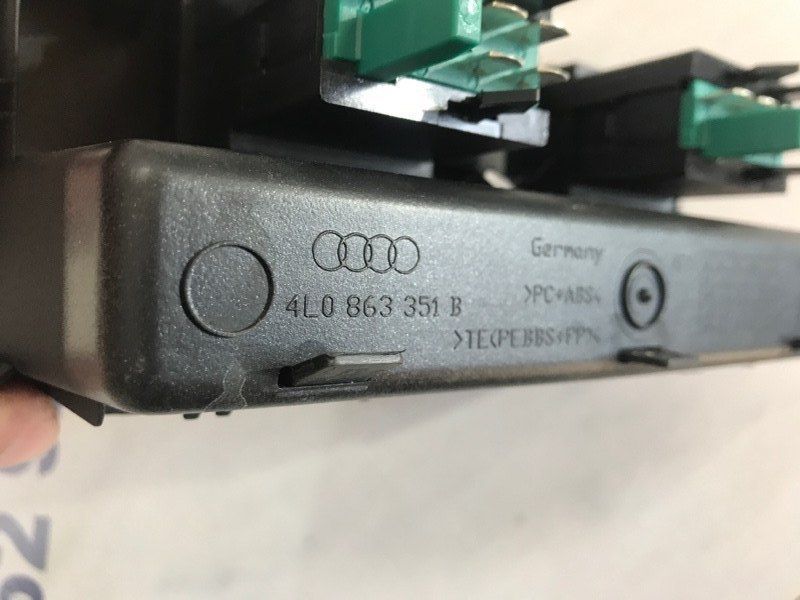 Панель керування підігрівом сидінь 4L0863351B Audi Q7