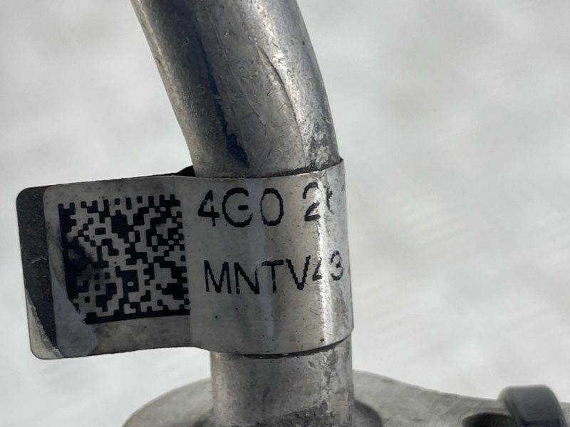 Трубка кондиціонера 4G0260710P Audi A6