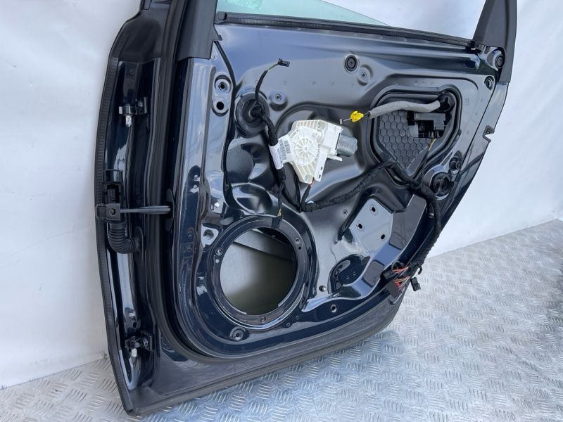 Дверь 4G5833052 Audi A6