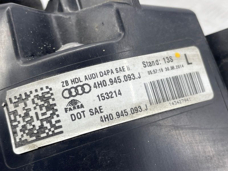 Стоп / Фонарь LED внутренний 4H0945093J Audi A8