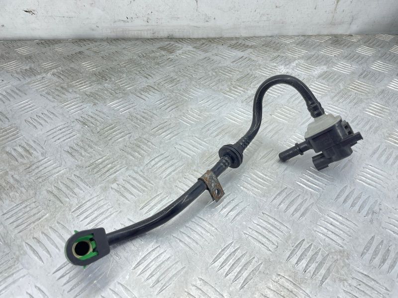 Клапан вентиляции топливного бака 31321694 Volvo XC90 Volvo S60, Volvo S60 Cross Country, Volvo S90, Volvo V60, Volvo V60 Cross Country, Volvo V90, Volvo V90 Cross Country, Volvo XC60, Volvo XC70, Volvo XC90