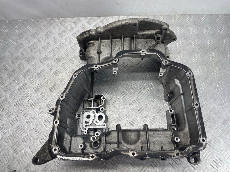 Піддон двигуна масляний верх 059103601CN Audi Q7