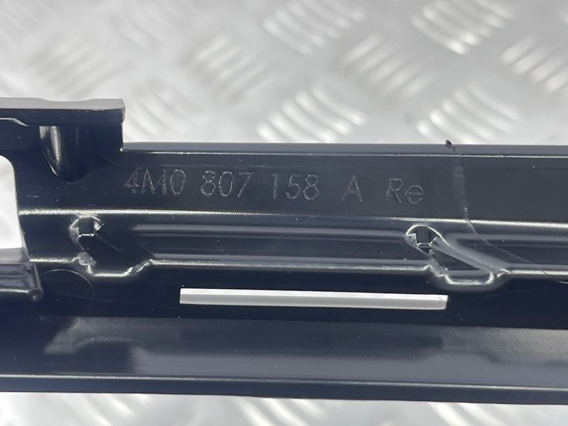 Воздуховод бампера 4M0807158A Audi Q7