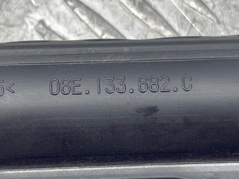 Топливная рампа правая 06E133682C Audi A6 Audi A6, Audi A7, Audi Q7