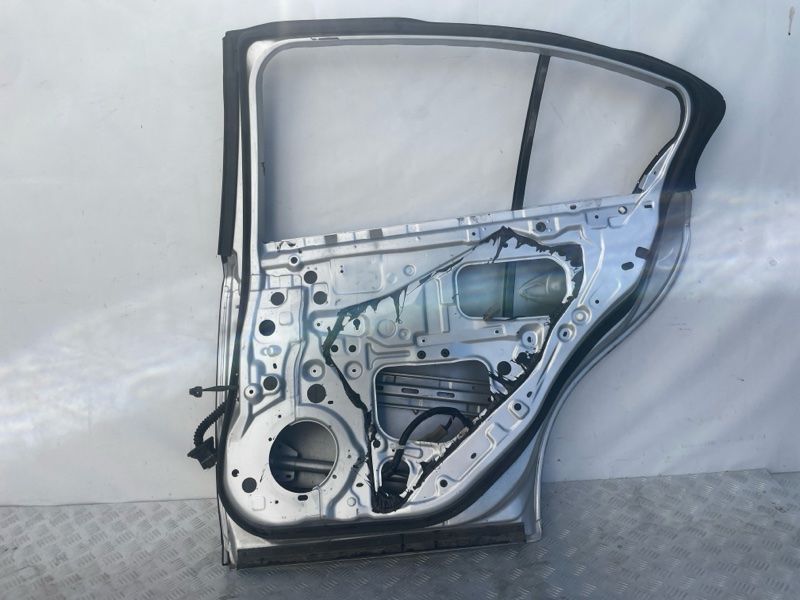 Двері H210M4GAMA Infiniti Q50