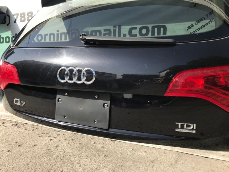 Кришка багажника 4L0827023B Audi Q7
