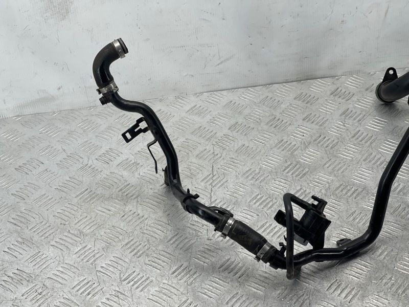 Трубка води 059121511M Volkswagen Touareg