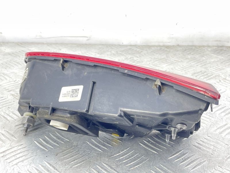 Стоп / Фонарь LED внутренний 4H0945093J Audi A8