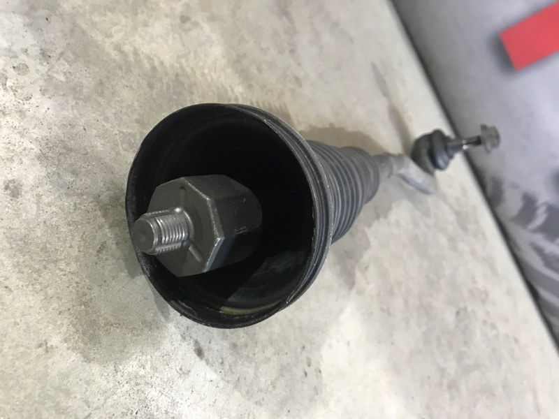 Рульова тяга з наконечником 4G0423812A Audi A6