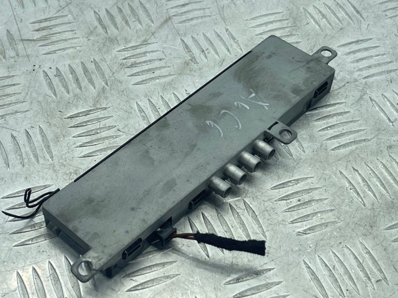 Підсилювач антени 4F9035225D Audi A6