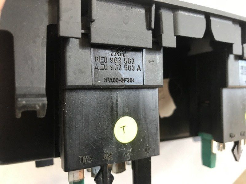 Панель керування підігрівом сидінь 4L0863351B Audi Q7