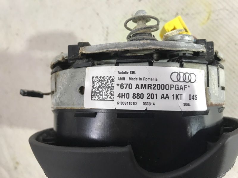 Подушка в кермо / airbag 4H0880201AA1KT Audi S8