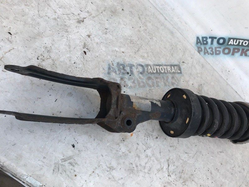 Стойка амортизатора в сборе с пружиной 7P6413032AJ Volkswagen Touareg
