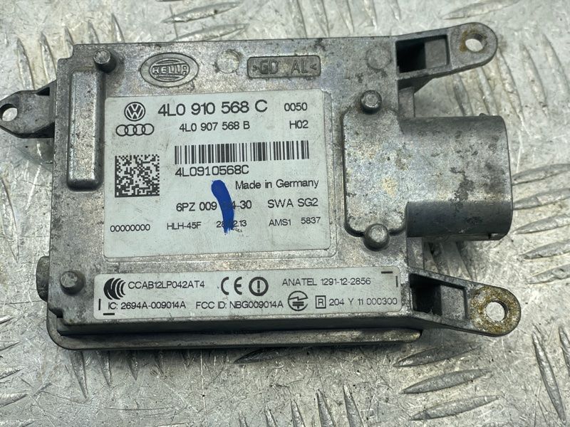 Датчик сліпої зони / блок керування асистента зміни смуги руху 4L0910568C Audi Q7